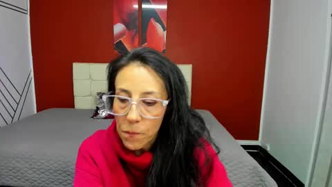 Snapshot of abrillee1 chatting on 02-24-25, 08:03 ABRIL online show from 02-24-25, 08:03