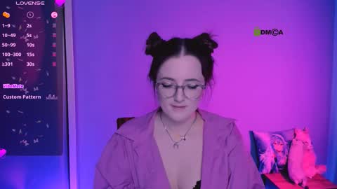 Snapshot of abyss_babe chatting on 11-22-25, 11:04 abyss_babe online show from 11-22-25, 11:04