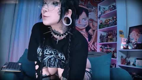 Snapshot of aciddroll chatting on 02-13-26, 09:33 Acid or Iya vacation November 19 to November 26 online show from 02-13-26, 09:33