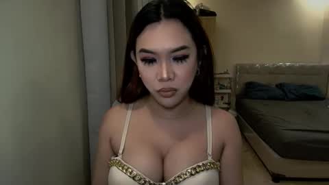 Snapshot of acohciiruiz chatting on 10-18-25, 02:36 Anastasia online show from 10-18-25, 02:36