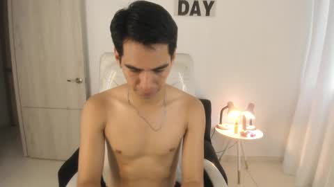 Snapshot of adaam_collins_ chatting on 02-11-26, 11:48 addam online show from 02-11-26, 11:48