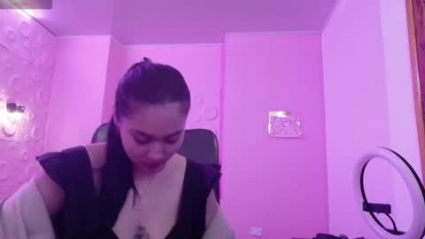 Snapshot of adaira31 chatting on 11-08-25, 04:12 Adaira online show from 11-08-25, 04:12