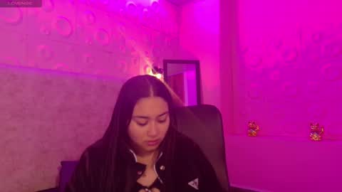 Snapshot of adaira31 chatting on 12-05-25, 04:32 Adaira online show from 12-05-25, 04:32