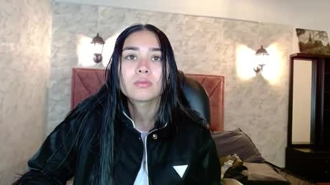 Snapshot of adaira31 chatting on 12-15-25, 04:28 Adaira online show from 12-15-25, 04:28