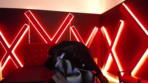 Snapshot of adaira31 chatting on 12-17-25, 04:18 Adaira online show from 12-17-25, 04:18