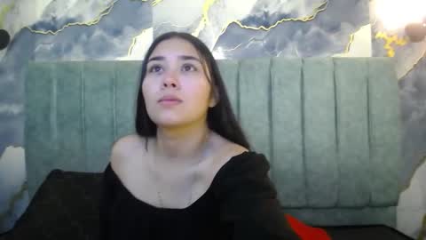 Snapshot of adaira31 chatting on 12-18-25, 09:15 Adaira online show from 12-18-25, 09:15