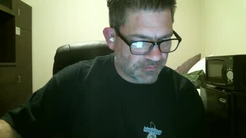 adam91720 online show from 12-04-24, 05:16