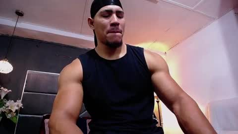 adam_fit19cm online show from 09-19-25, 01:45