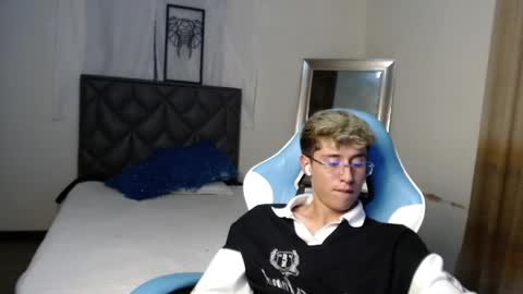 Snapshot of adam_foxs chatting on 04-11-26, 04:50 Adam online show from 04-11-26, 04:50