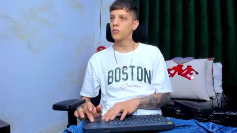 Snapshot of adam_hard_ chatting on 02-14-25, 08:59 Adam online show from 02-14-25, 08:59