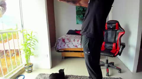 Adam Valencia online show from 10-10-25, 05:01