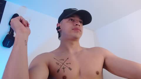 Snapshot of adamkeith_1 chatting on 11-22-25, 05:01 ADAM online show from 11-22-25, 05:01