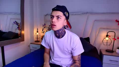 AdamsWalkerr  online show from 02-09-26, 12:42