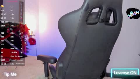 Adan Oriol online show from 12-17-25, 07:42