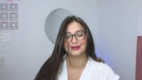 Snapshot of adara_lennox chatting on 01-08-25, 08:50 ADARA online show from 01-08-25, 08:50