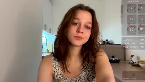 Snapshot of addy_moon chatting on 10-18-25, 04:08 Addy online show from 10-18-25, 04:08