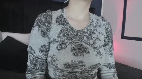 Snapshot of adeelinee chatting on 12-11-24, 08:07 Ade online show from 12-11-24, 08:07