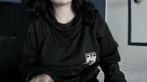 Snapshot of adeelinee chatting on 02-22-25, 07:36 Ade online show from 02-22-25, 07:36