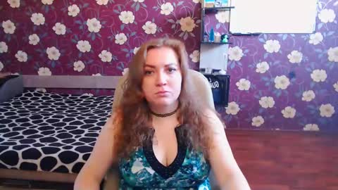 Snapshot of adel_redhead_ chatting on 02-11-25, 10:37 Adel online show from 02-11-25, 10:37