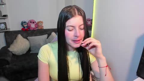 Adela Parker  online show from 11-28-25, 07:49