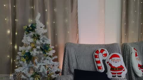 Adele online show from 12-15-24, 12:40