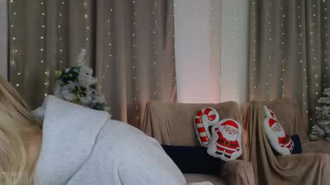 Adele online show from 12-19-24, 06:12
