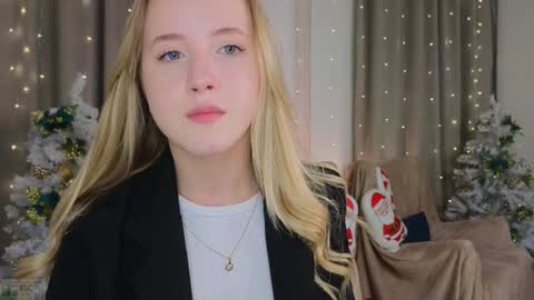 Adele online show from 12-22-24, 12:39