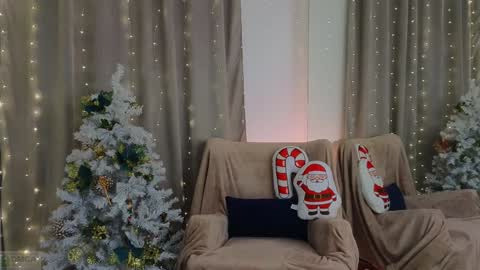 Adele online show from 12-30-24, 12:43