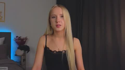 Adele online show from 10-10-25, 09:36