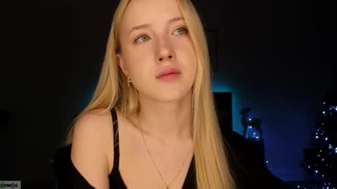 Adele online show from 12-17-25, 09:21