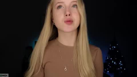 Adele online show from 12-18-25, 08:59