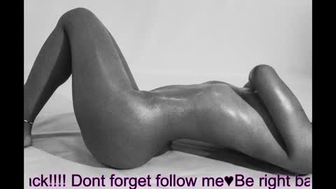 Snapshot of adele_carter_ chatting on 01-07-25, 12:09 Andrea online show from 01-07-25, 12:09