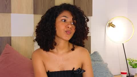 Snapshot of adele_carter_ chatting on 01-16-25, 05:12 Andrea online show from 01-16-25, 05:12