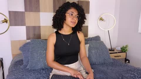 Snapshot of adele_carter_ chatting on 01-22-25, 11:56 Andrea online show from 01-22-25, 11:56