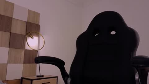 Snapshot of adele_carter_ chatting on 10-23-25, 11:31 Andrea online show from 10-23-25, 11:31