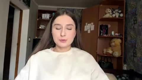 Poly online show from 04-09-26, 11:48