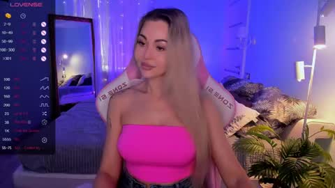 Adele online show from 04-14-26, 01:55