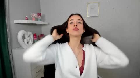 Adele online show from 03-17-26, 06:28