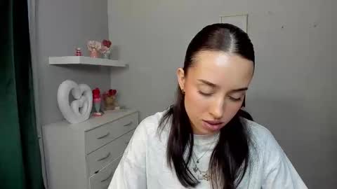 Adele online show from 04-09-26, 05:51