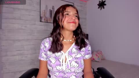 Adeline online show from 02-08-25, 07:59