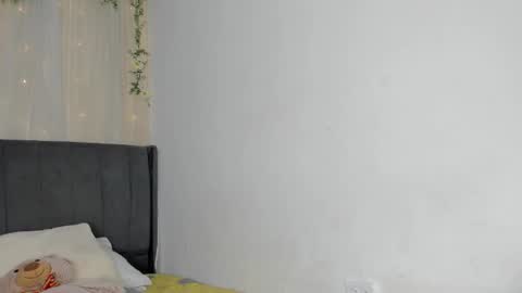 Adeline online show from 02-13-25, 08:45