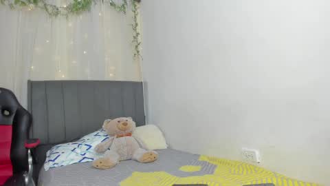 Adeline online show from 03-12-25, 11:33