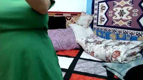 Larisa online show from 11-21-25, 06:45