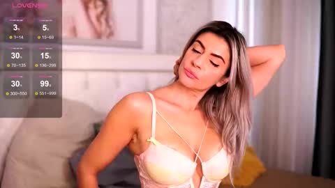 Adelyn online show from 10-19-25, 09:43