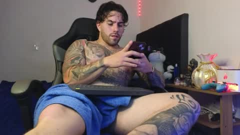 Ades online show from 04-08-26, 05:18