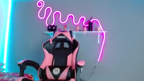 adhara rangel online show from 10-23-25, 08:02