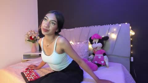 Adhara online show from 03-26-26, 08:25