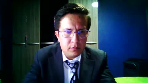 Snapshot of adolfo_al124 chatting on 11-25-25, 12:54 Adolfo Al124 online show from 11-25-25, 12:54