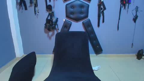 Snapshot of adonisdios chatting on 12-17-25, 12:16 adonisdios online show from 12-17-25, 12:16