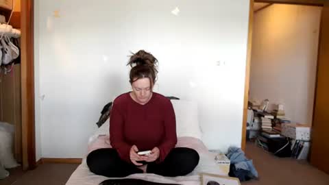 Snapshot of adorable22 chatting on 10-19-25, 07:03 adorable22 online show from 10-19-25, 07:03